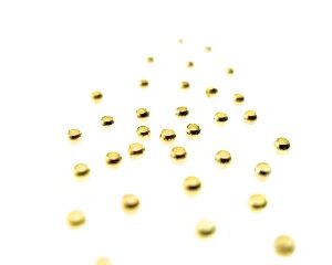 Grapa grande 2.5 mm Dorado- 135 pzas aprox (3 gramos)